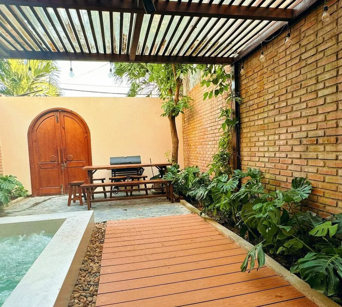 Cherish Villa - Near Mountain And Beach - Son Tra Da Nang